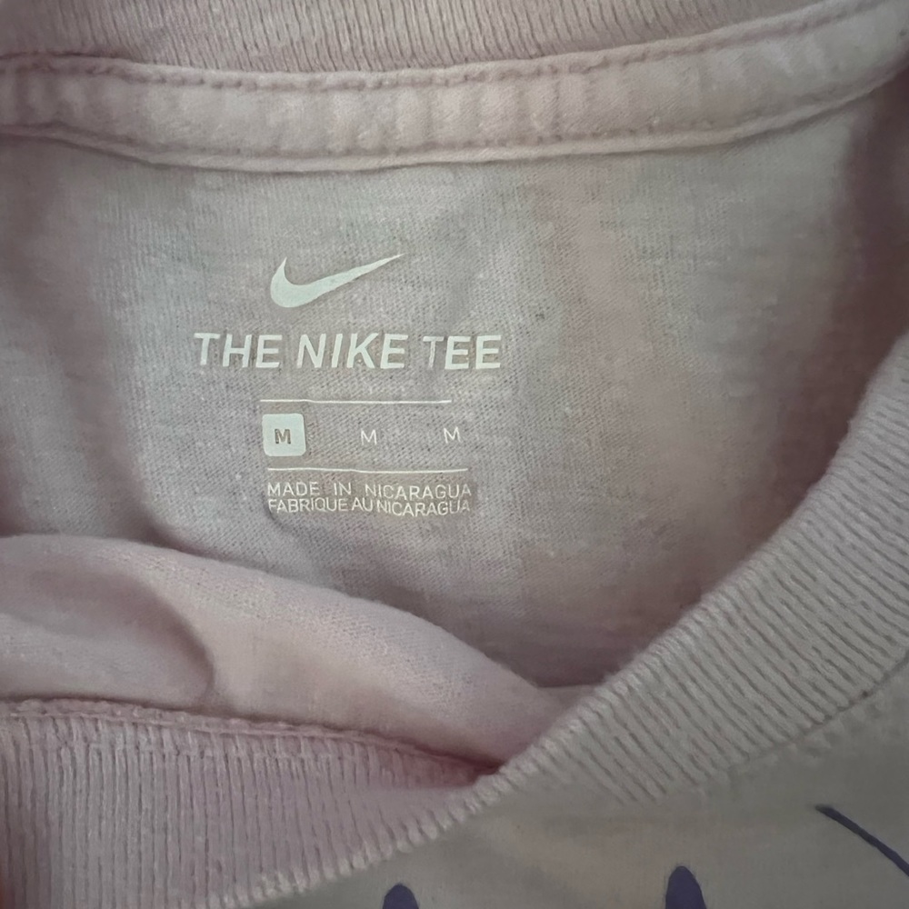 Girls Nike Tee - Picture 4 of 4